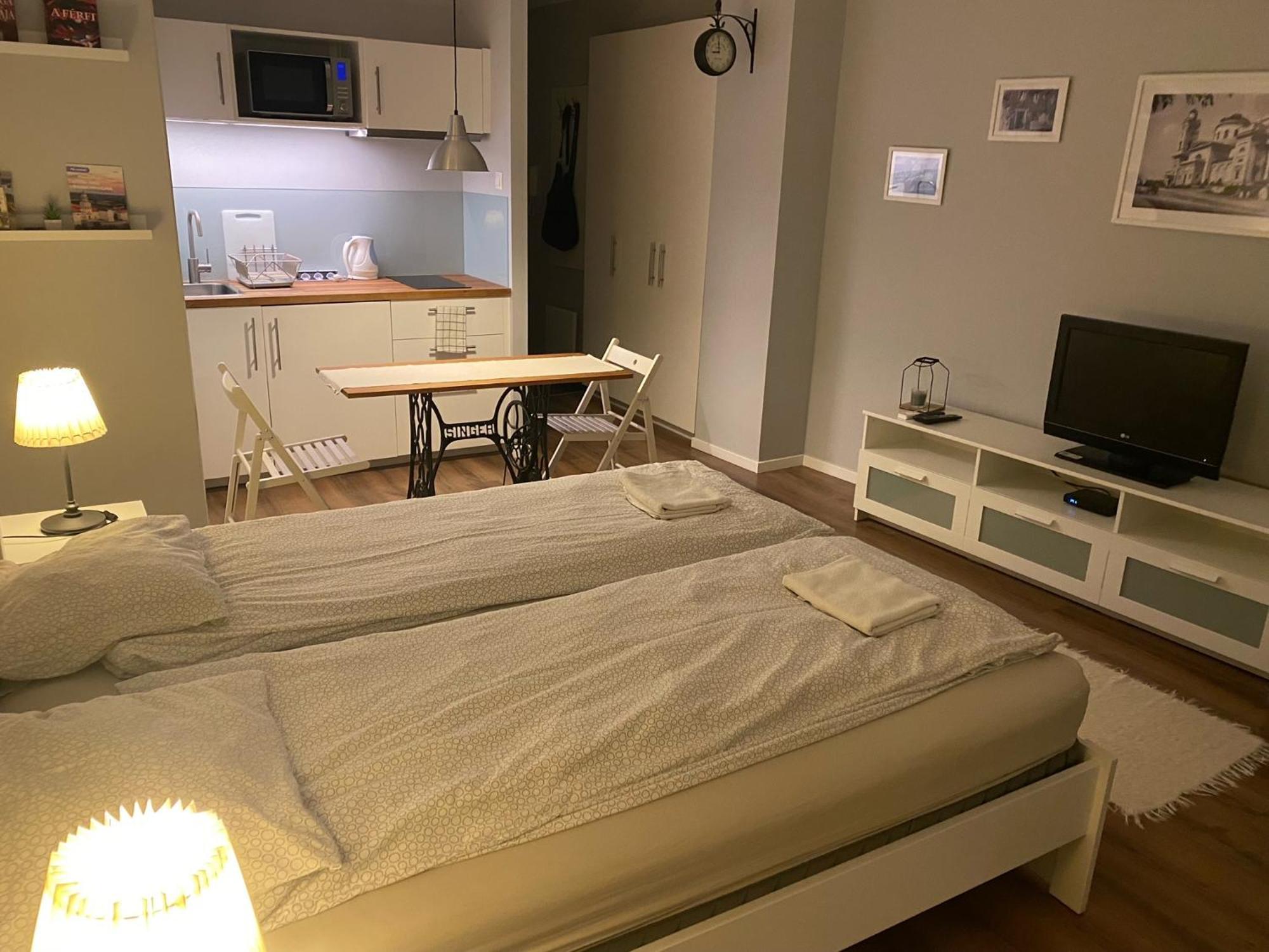 B&B Apartman Eger Eksteriør billede