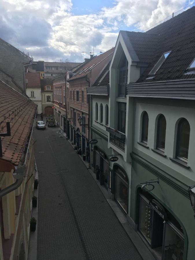 B&B Apartman Eger Eksteriør billede