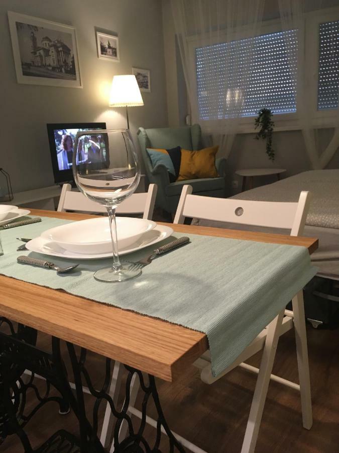 B&B Apartman Eger Eksteriør billede