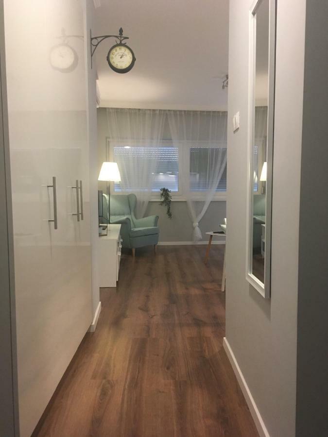 B&B Apartman Eger Eksteriør billede